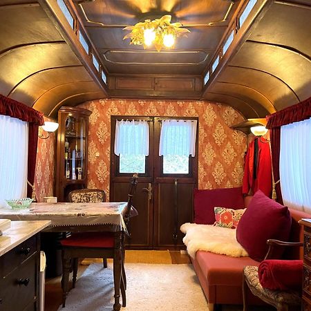 Historischer Zirkuswagen Mit Terrasse Und Blick Ins Gruene Витценхаузен Экстерьер фото