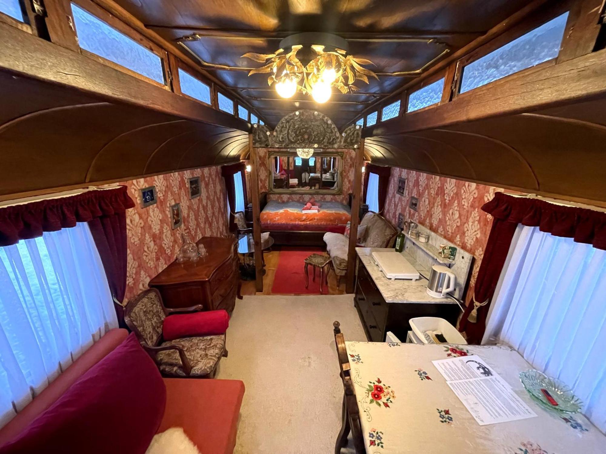 Historischer Zirkuswagen Mit Terrasse Und Blick Ins Gruene Витценхаузен Экстерьер фото